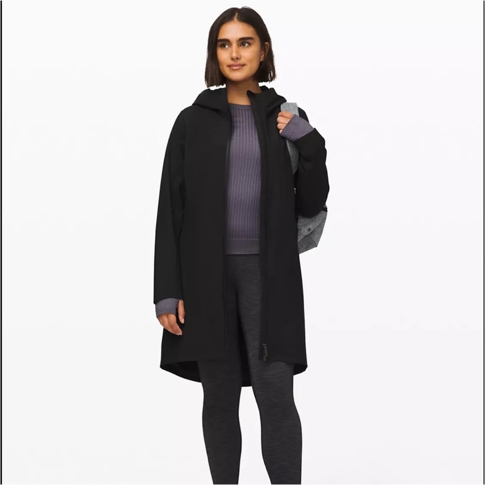 LULULEMON rebel rain jacket